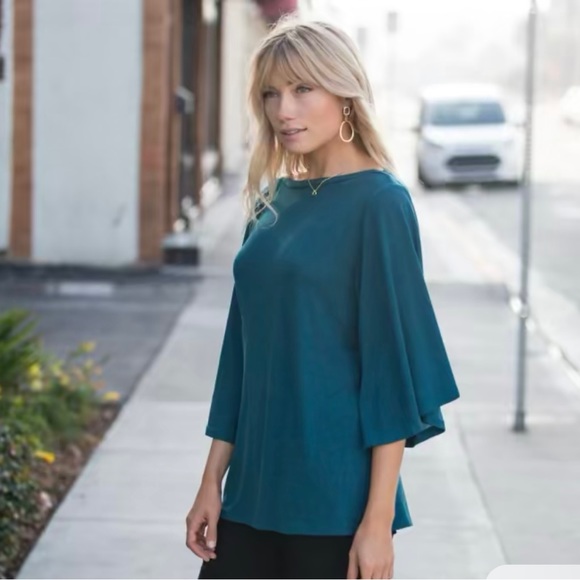 Flutter sleeve boatneck lightweight sweater - Picture 3 of 5